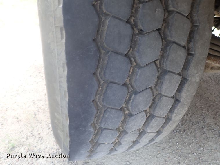 image for item DG2302 2001 Kenworth T800  ready mix truck