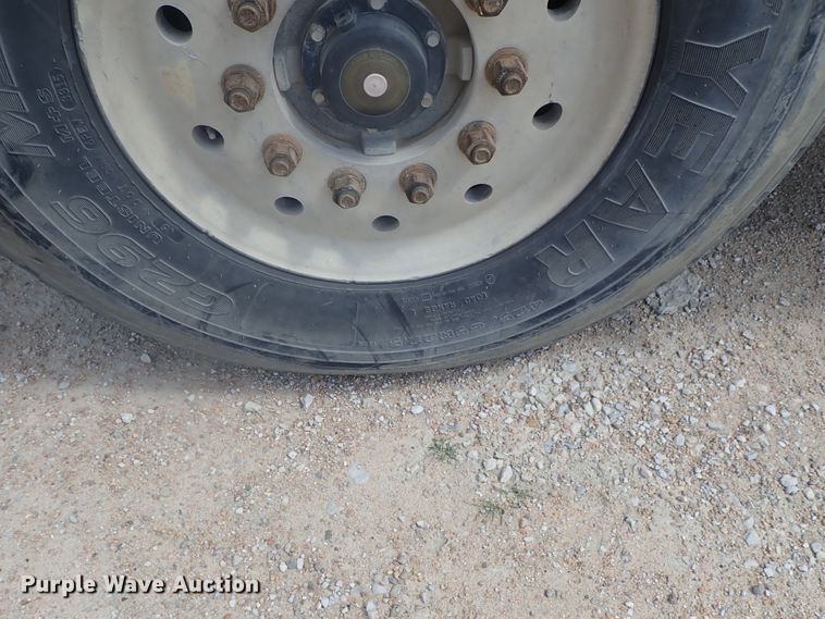 image for item DG2302 2001 Kenworth T800  ready mix truck