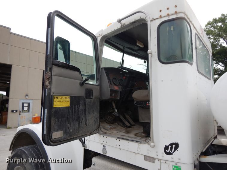 image for item DG7941 2004 Kenworth W900  ready mix truck