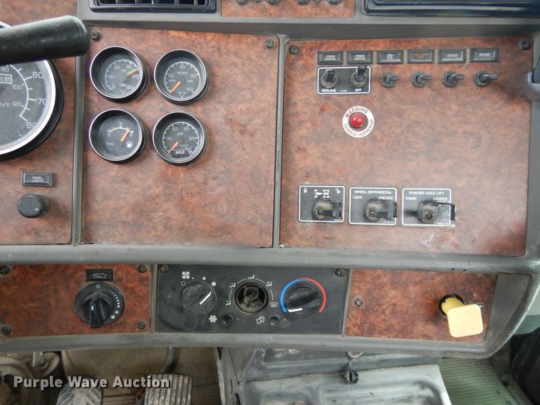 image for item DG7941 2004 Kenworth W900  ready mix truck