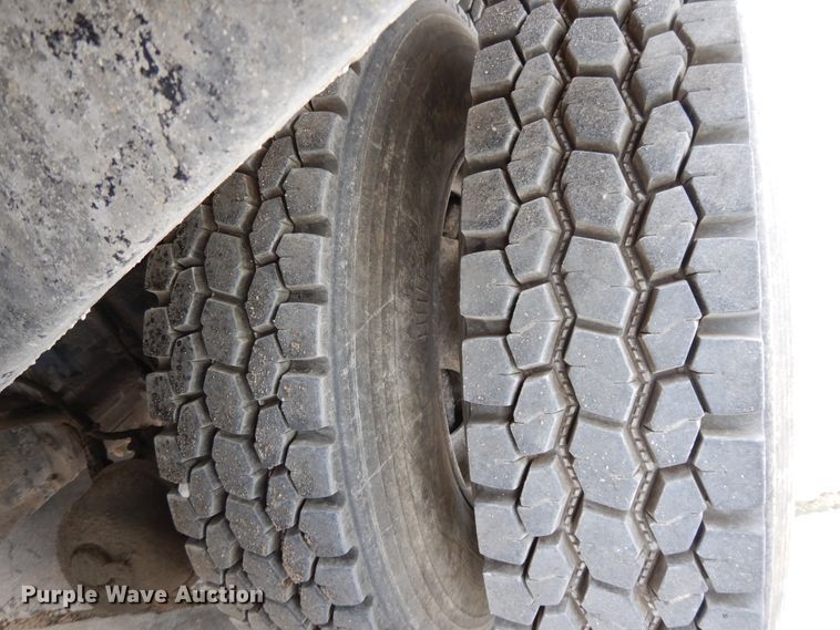 image for item DG7941 2004 Kenworth W900  ready mix truck