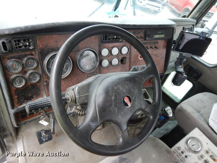 image for item DG7942 2005 Kenworth W900  ready mix truck