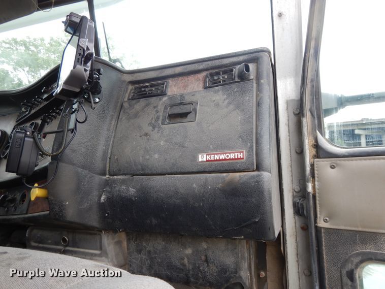 image for item DG7942 2005 Kenworth W900  ready mix truck