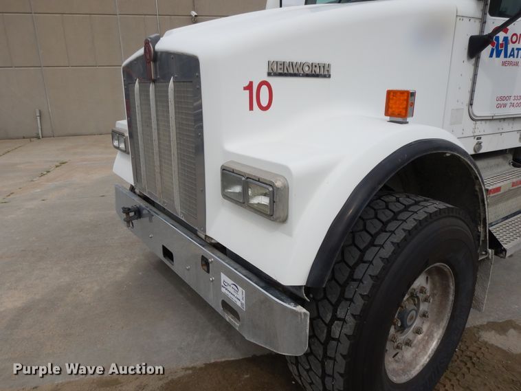 image for item DG7942 2005 Kenworth W900  ready mix truck