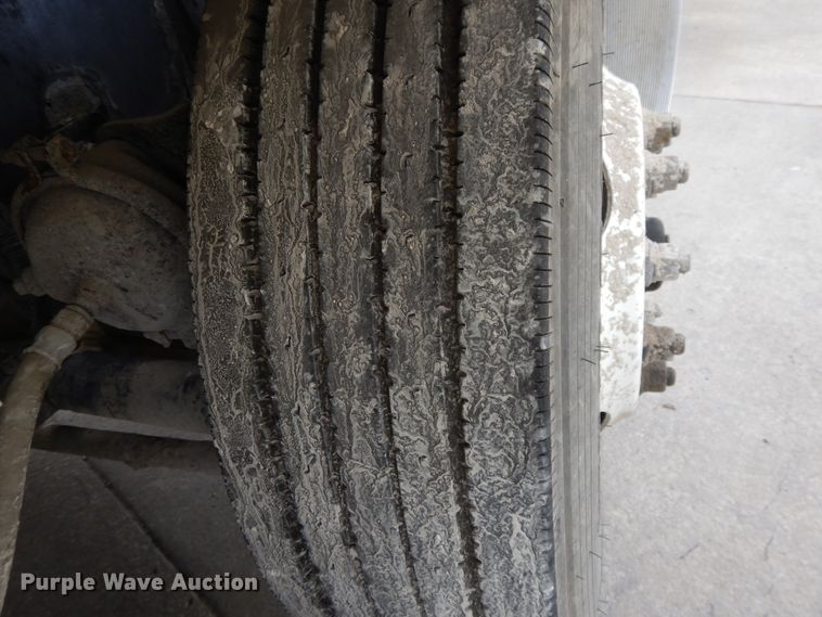 image for item DG7942 2005 Kenworth W900  ready mix truck