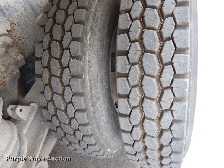 image for item DG7942 2005 Kenworth W900  ready mix truck