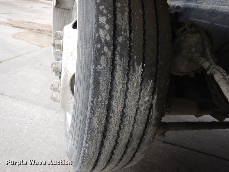 image for item DG7942 2005 Kenworth W900  ready mix truck