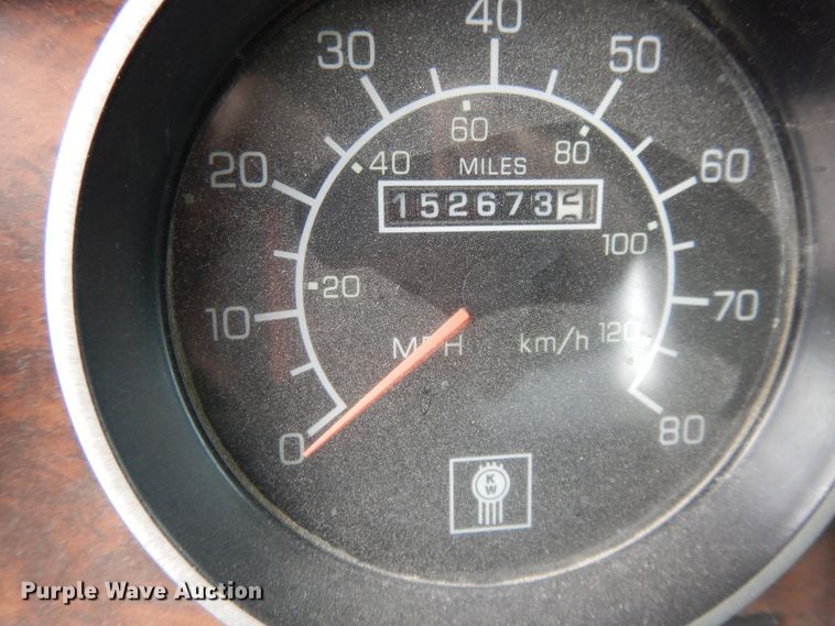 image for item DG7944 2001 Kenworth T800  semi truck