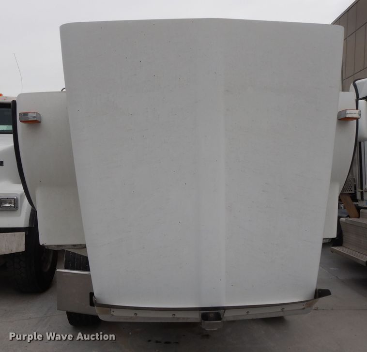 image for item DG7944 2001 Kenworth T800  semi truck