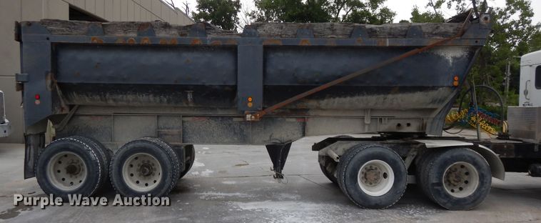 image for item DG7945 1980 Fruehauf end dump trailer