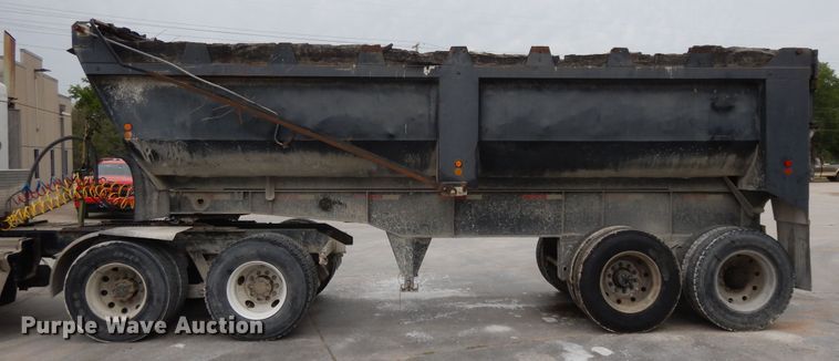 image for item DG7945 1980 Fruehauf end dump trailer