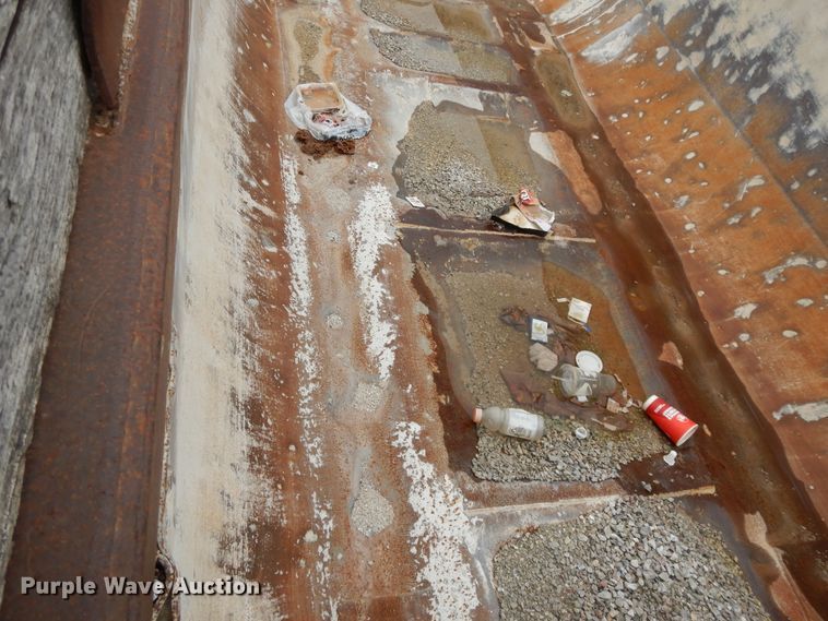 image for item DG7945 1980 Fruehauf end dump trailer