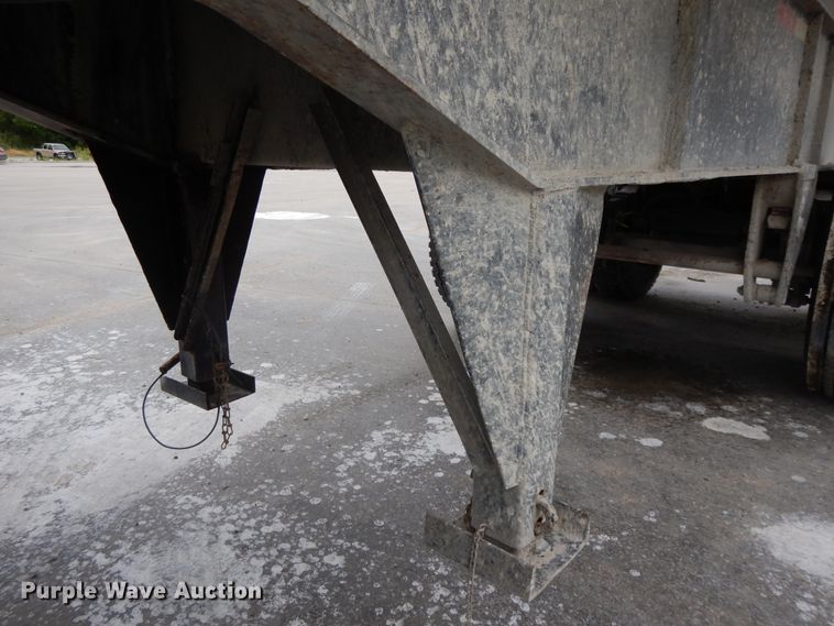 image for item DG7945 1980 Fruehauf end dump trailer