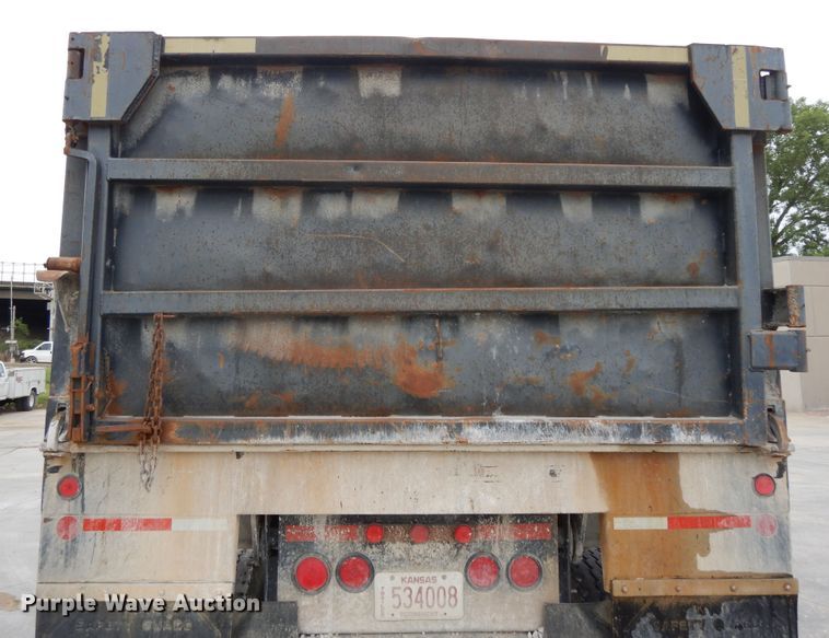 image for item DG7945 1980 Fruehauf end dump trailer