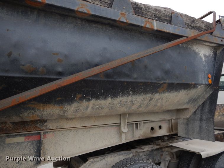 image for item DG7945 1980 Fruehauf end dump trailer