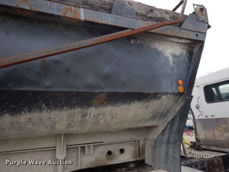 image for item DG7945 1980 Fruehauf end dump trailer