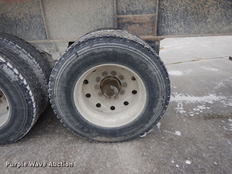 image for item DG7945 1980 Fruehauf end dump trailer