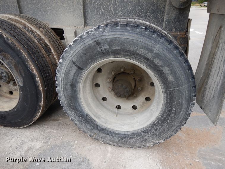 image for item DG7945 1980 Fruehauf end dump trailer