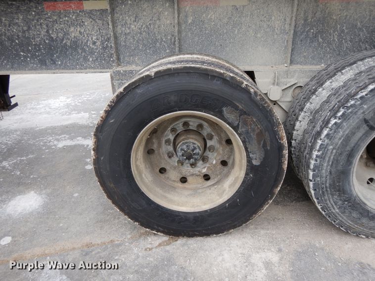 image for item DG7945 1980 Fruehauf end dump trailer