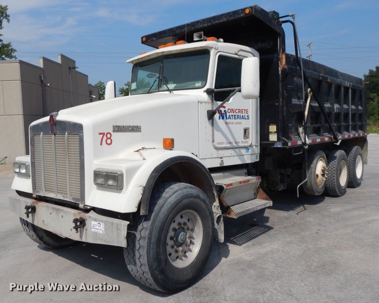 image for item DG7946 2002 Kenworth W900  construction dump truck