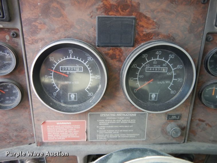 image for item DG7946 2002 Kenworth W900  construction dump truck