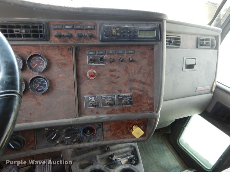 image for item DG7946 2002 Kenworth W900  construction dump truck