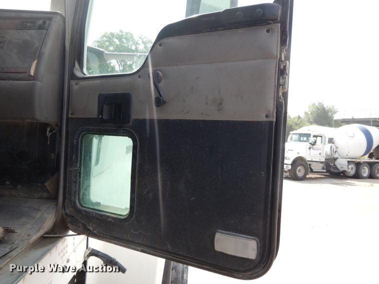 image for item DG7946 2002 Kenworth W900  construction dump truck