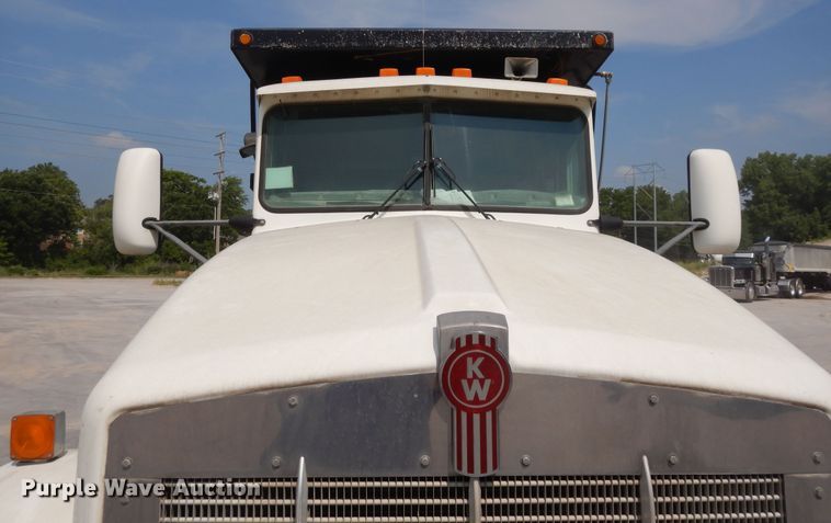 image for item DG7946 2002 Kenworth W900  construction dump truck