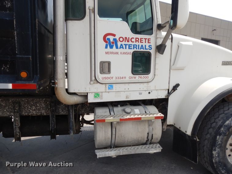 image for item DG7946 2002 Kenworth W900  construction dump truck