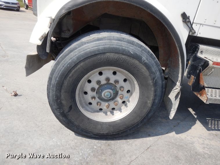 image for item DG7946 2002 Kenworth W900  construction dump truck