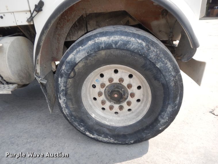 image for item DG7946 2002 Kenworth W900  construction dump truck