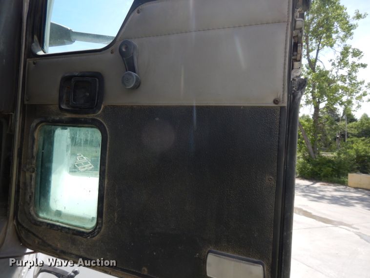 image for item DG7947 2004 Kenworth W900  ready mix truck