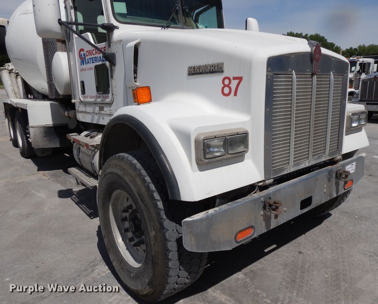 image for item DG7947 2004 Kenworth W900  ready mix truck