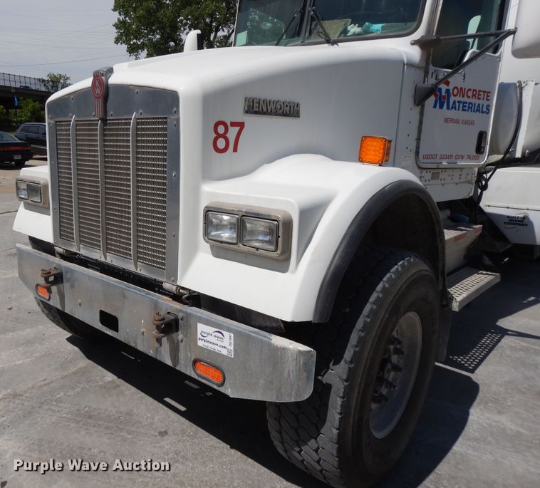 image for item DG7947 2004 Kenworth W900  ready mix truck