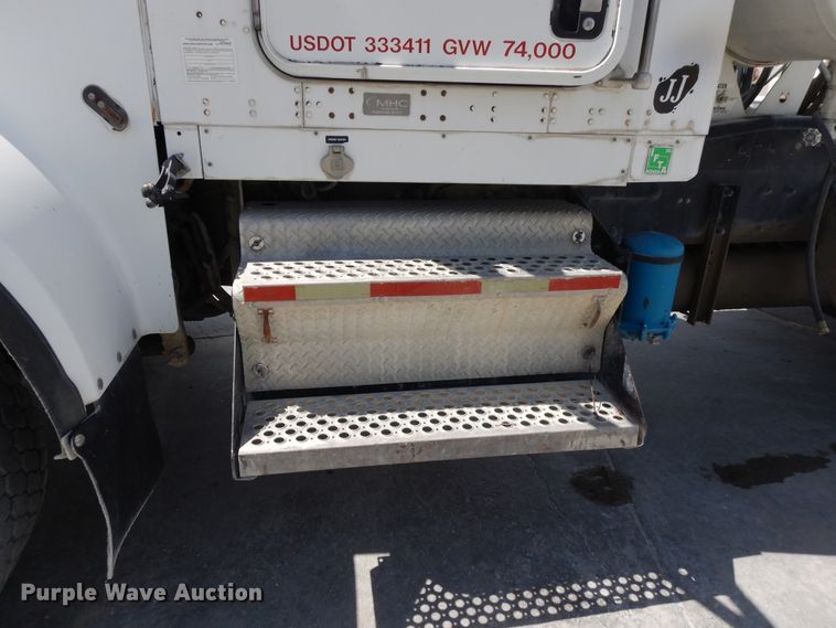 image for item DG7947 2004 Kenworth W900  ready mix truck