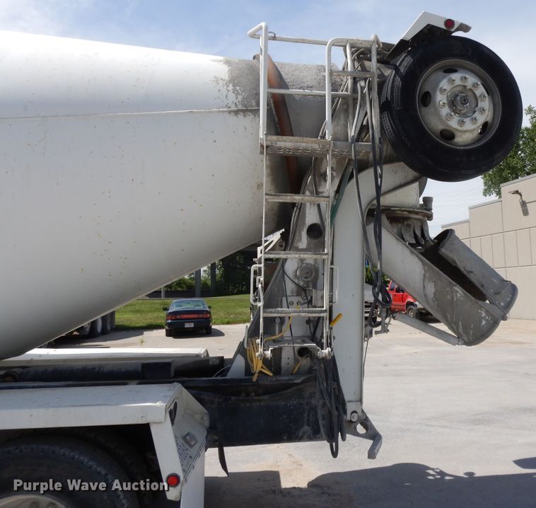 image for item DG7947 2004 Kenworth W900  ready mix truck