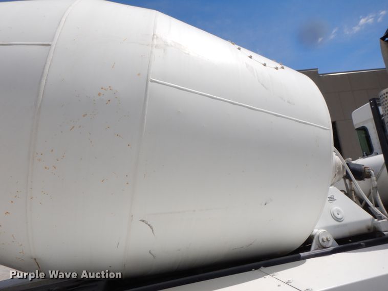 image for item DG7947 2004 Kenworth W900  ready mix truck