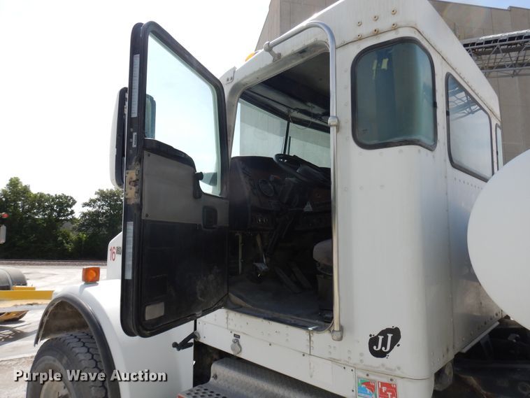 image for item DG7948 2006 Kenworth W900  ready mix truck