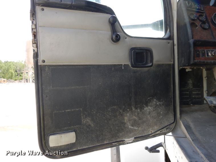 image for item DG7948 2006 Kenworth W900  ready mix truck