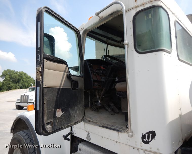 image for item DG7955 2006 Kenworth W900  ready mix truck