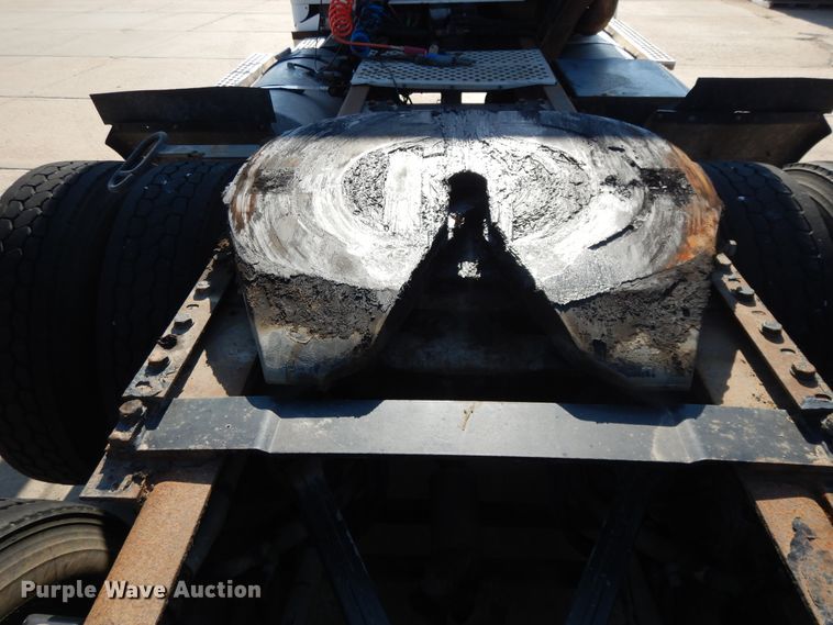 image for item DJ3253 2005 Kenworth T800  semi truck