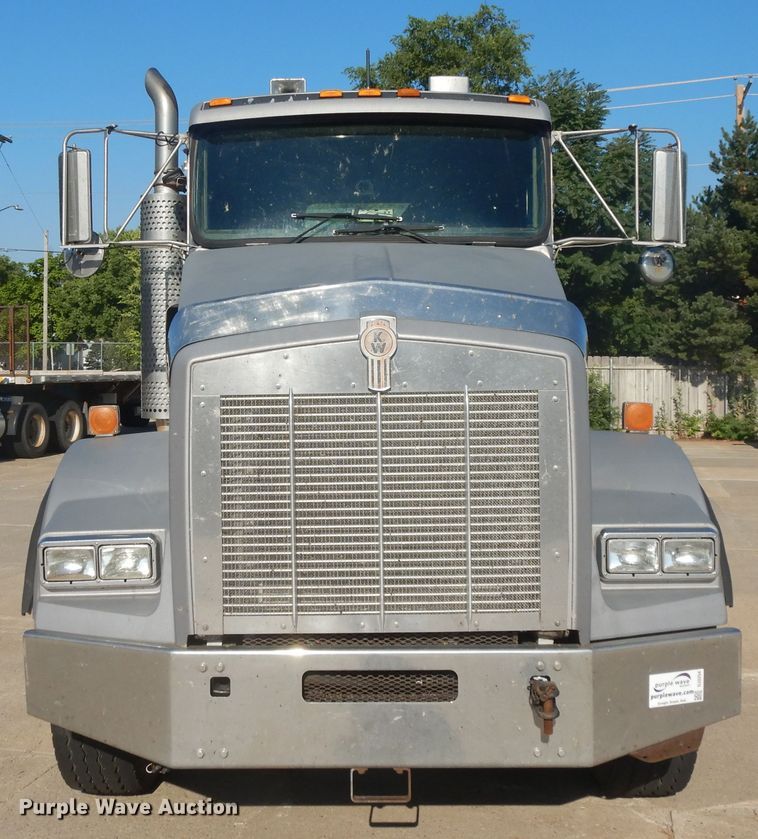 image for item DJ3254 1998 Kenworth T800  semi truck