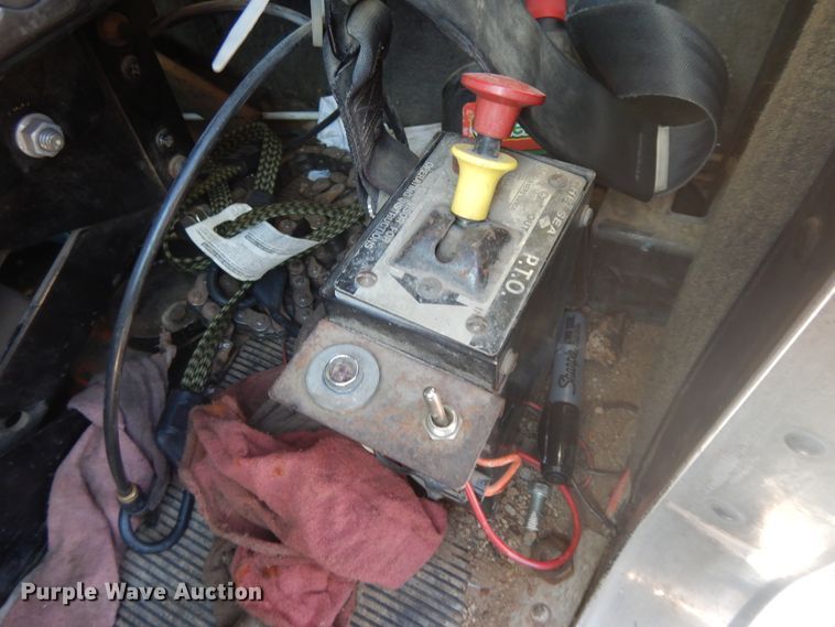 image for item DJ3254 1998 Kenworth T800  semi truck