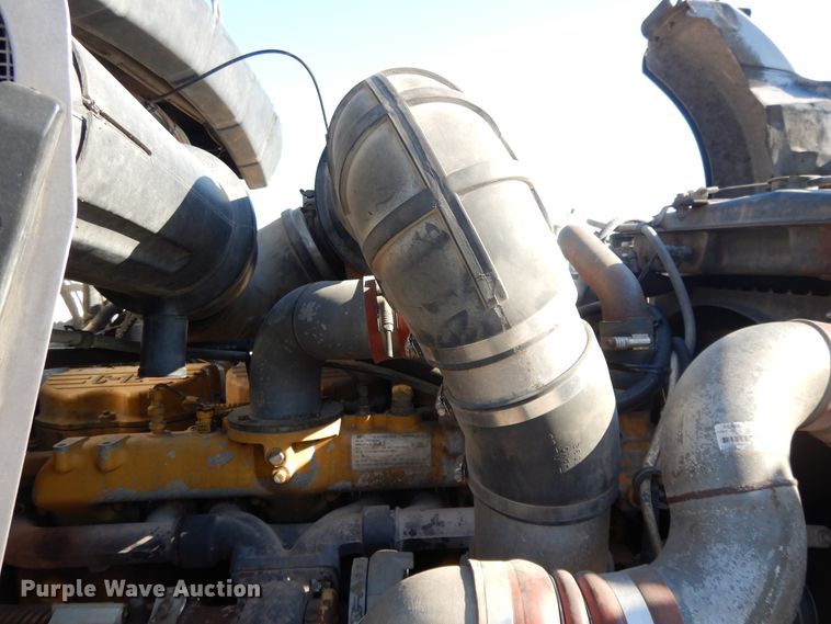 image for item DJ3254 1998 Kenworth T800  semi truck