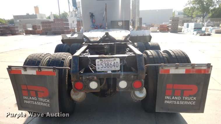 image for item DJ3254 1998 Kenworth T800  semi truck