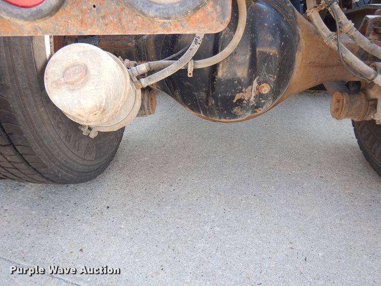 image for item DJ3254 1998 Kenworth T800  semi truck