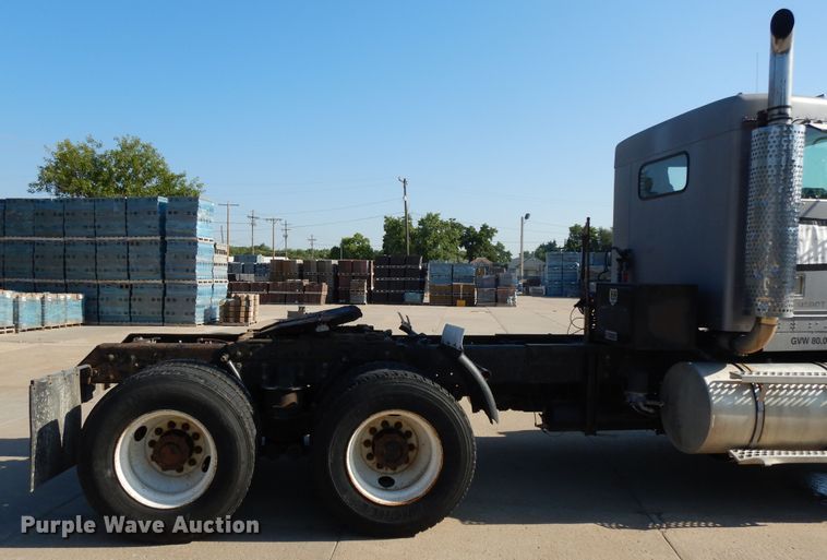 image for item DJ3254 1998 Kenworth T800  semi truck