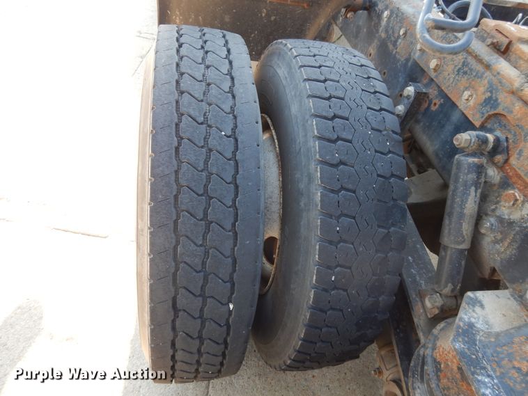 image for item DJ3254 1998 Kenworth T800  semi truck