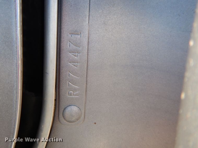 image for item DJ3254 1998 Kenworth T800  semi truck