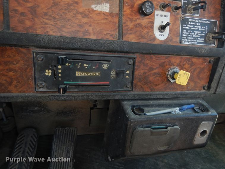 image for item DJ3323 2000 Kenworth W900  ready mix truck